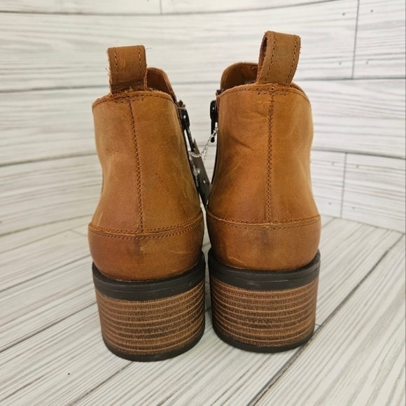 Clarks Memi Zippered Ankle Bootie in Dark Tan Leather Size 8 NWT - Picture 5 of 10